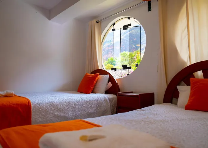 Luz Y Amistad - Pisac