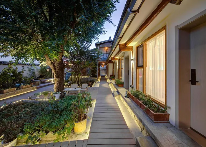Shangri-La Guilu Homestay