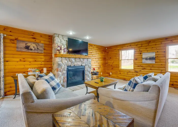 Fire Pit & Grill! Spacious Port Huron Home By Dtwn