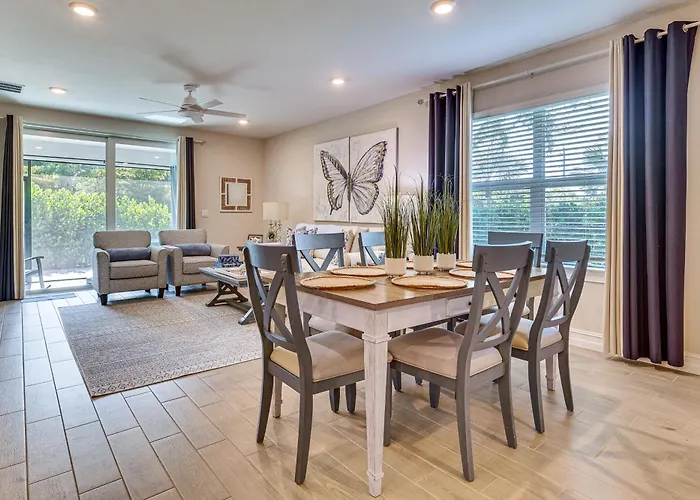 Work & Play! Home W/ Modern Comfort In Estero