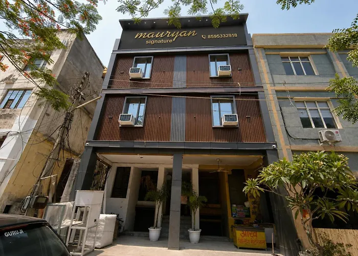 Mauryan Signature Hotel Nhpc Metro