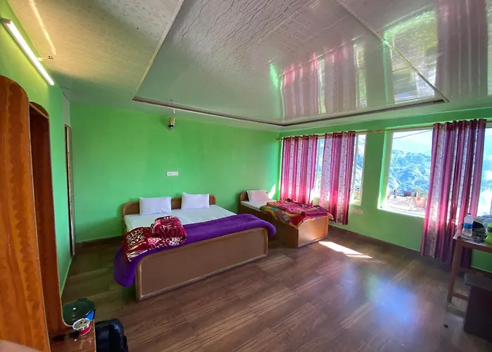 Hotel Chandra Paradise