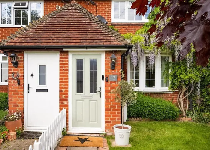 Beautiful Country Home, Garden And Ev Charging