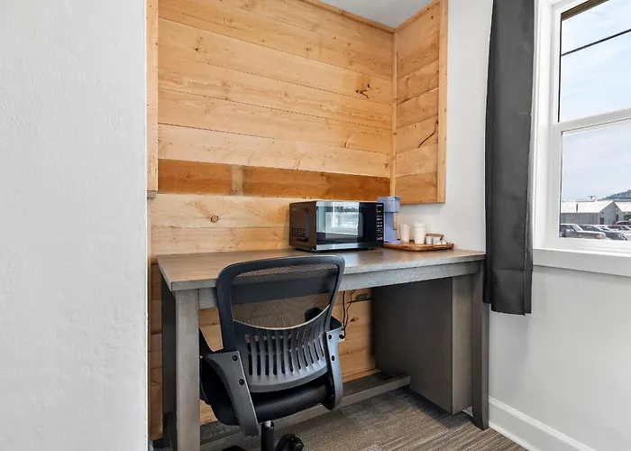 Copper Hill Suites