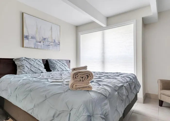 Pool Access, Free Parking Jersey Shore Stay