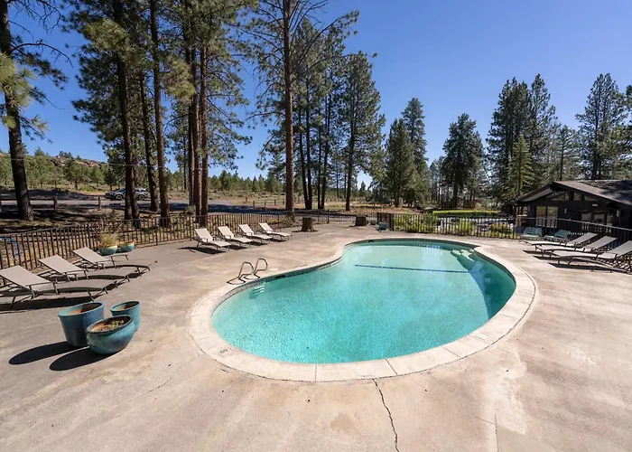 Trailhead Lodge