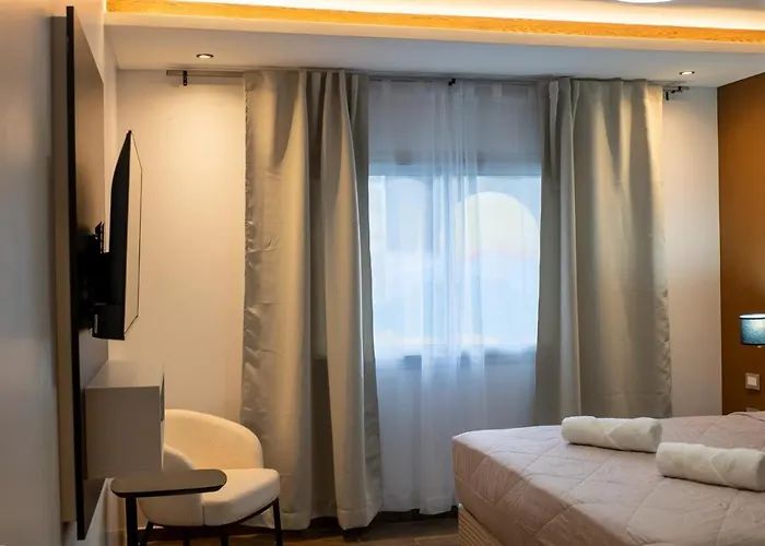 Takua Hotel Serrano