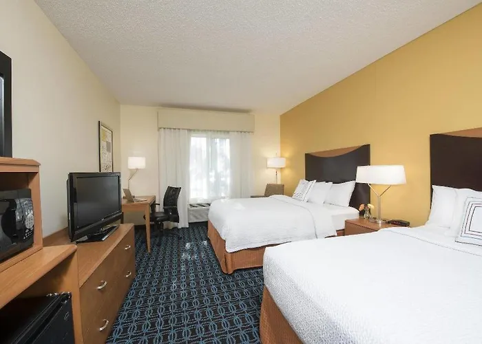 Inn & Suites Bloomington