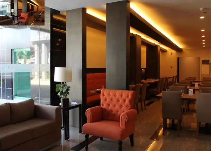 Top Star Hotel