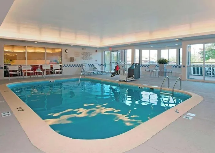 Inn & Suites Bloomington