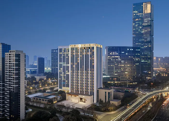 Atour S Hotel Zhengzhou High-Speed Rail East Station Mixc