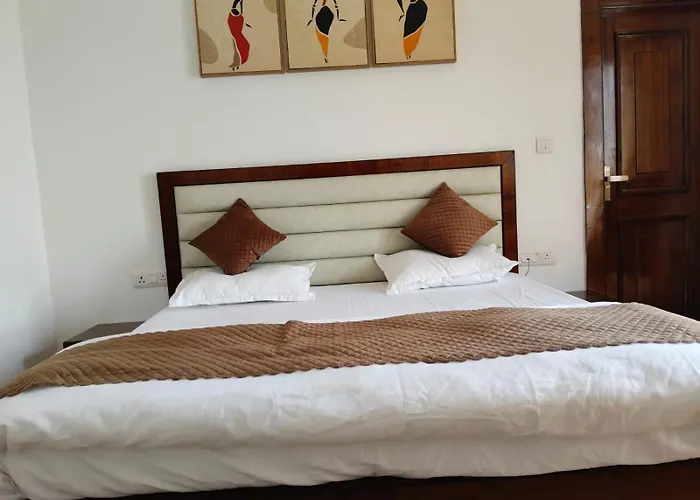 Kamal Residency By Uk Season Kanatal