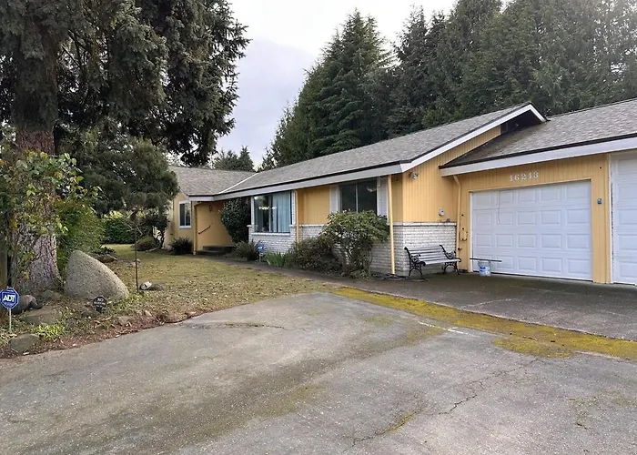 Remodeled 5Br I 5Bed I Marble Baths I Near Seatac Airport