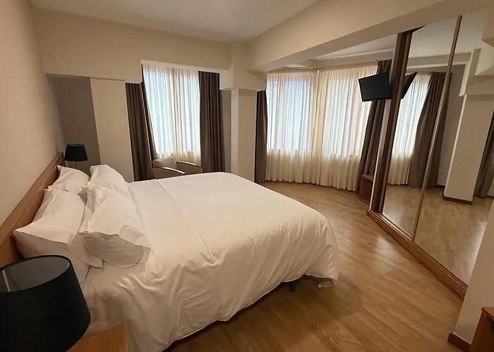 Hotel CHG LEYTON