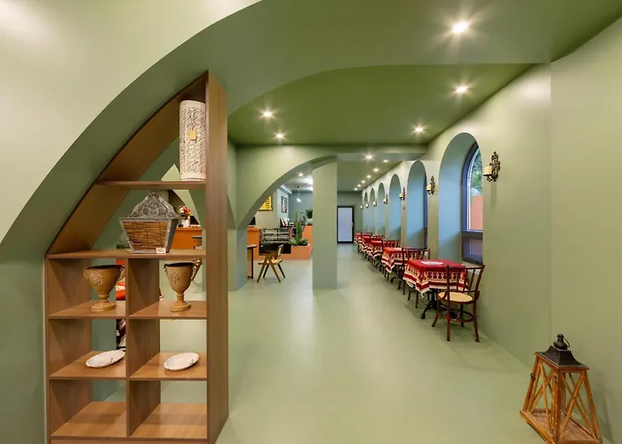 Nanxiang Shushan Hotel