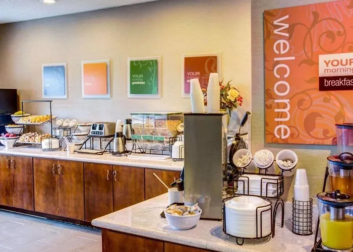 Comfort Inn & Suites North Greenfield
