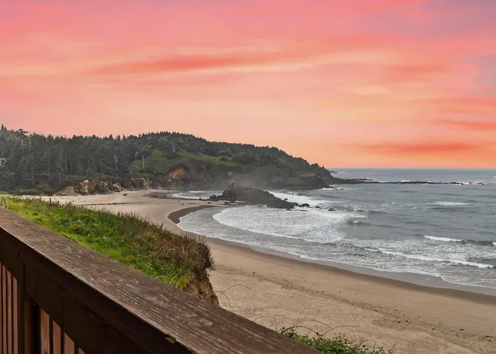 Sunset Haven Oceanfront Hotel