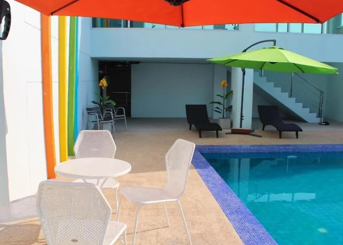 42C The Chic Hotel