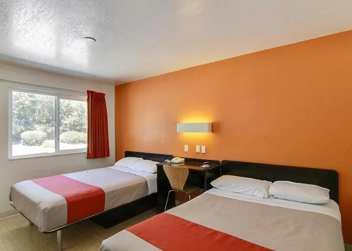 Motel 6 Carpinteria, CA - Santa Barbara - South