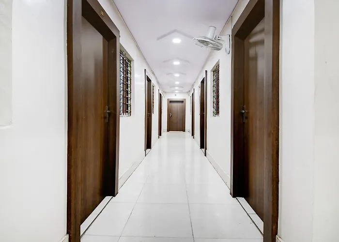 Super Collection O Nit More Adityapur Formerly Hotel Subheksha