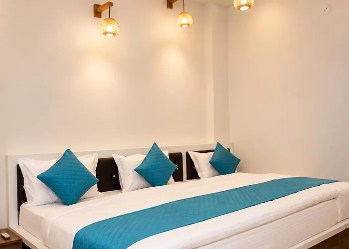 Aashirwaad Guest House Nr Toran Dwar 1 Km From Main Khatushyam Ji Temple