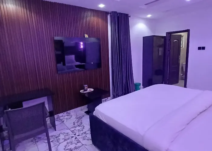 Lakabana Edge Hotel And Suites