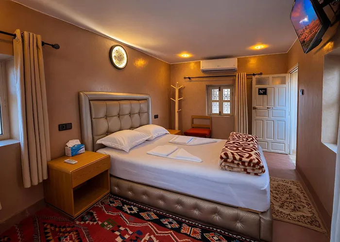 Dar Gourdia Lodge - Authentic Stay In Skoura