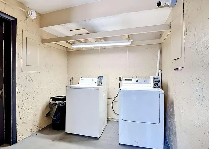 Budget Inn East