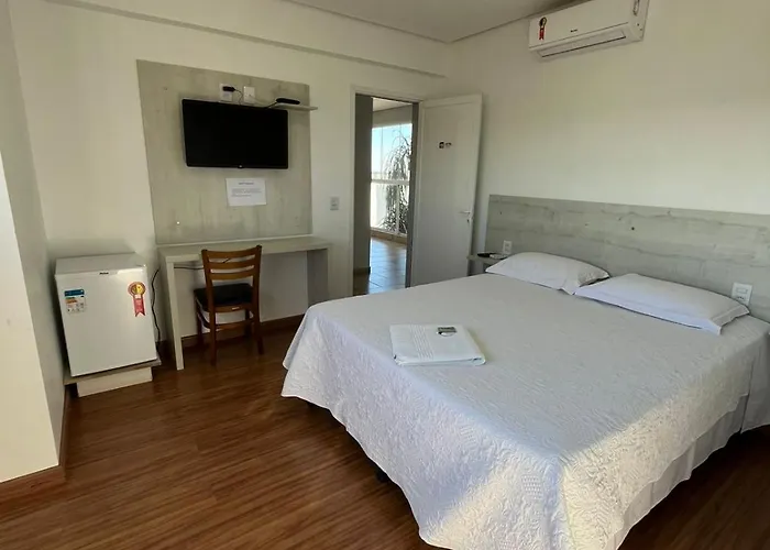 Hotel Vanguarda Tapera