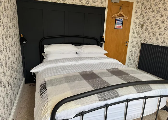 Whichcote Arms Hotel