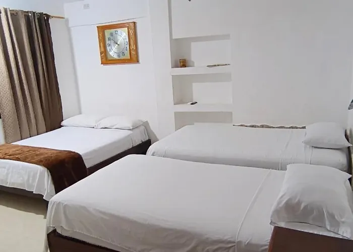 Hostal Fragata Puerto Lopez