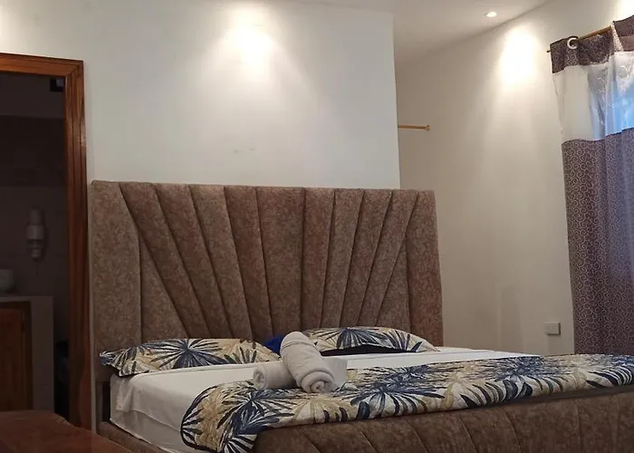 Hostal Fragata Puerto Lopez