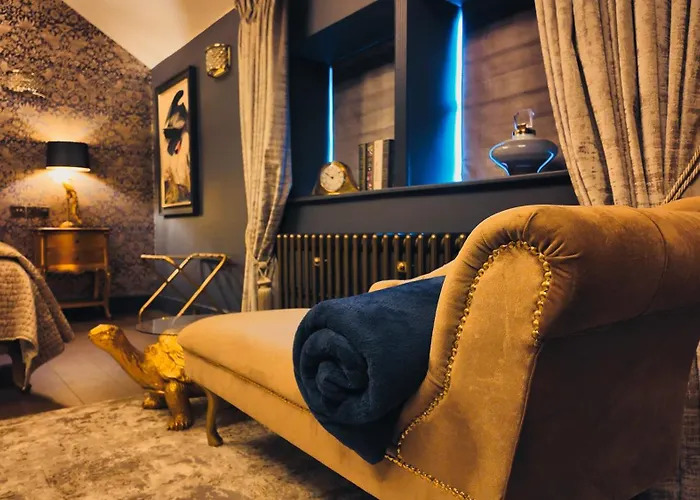 Black Rabbit Croston Boutique Hotel & Restaurant