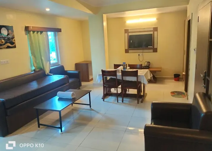 Hotel Ashtha Inn