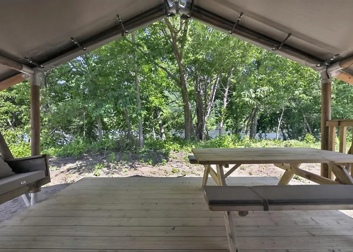Luxury Safari Tent On The New River