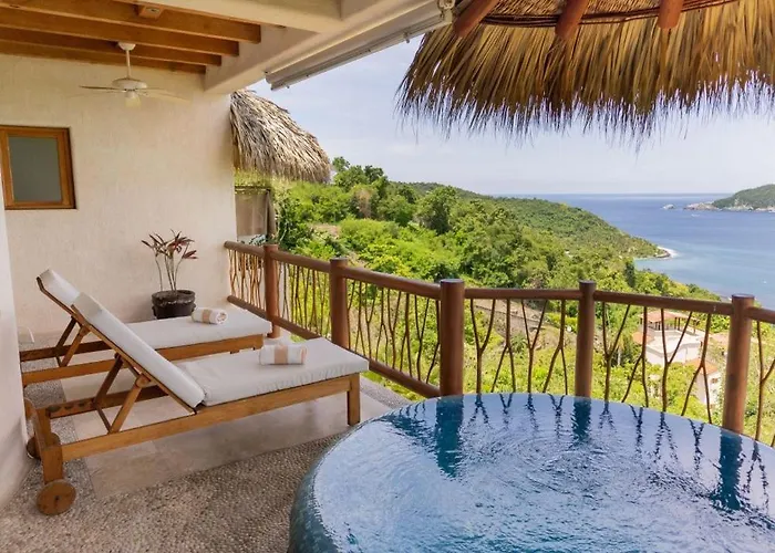 Pacifica Grand Zihuatanejo