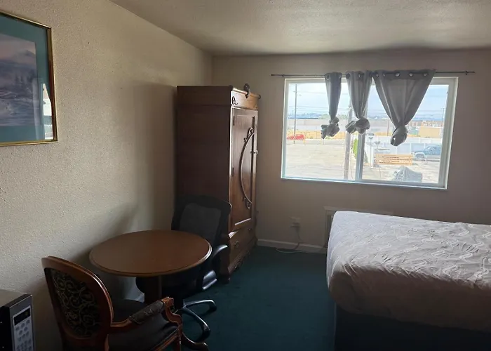 Sunshine Motel