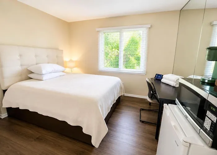 Relax And Recharge At Desirable Living
