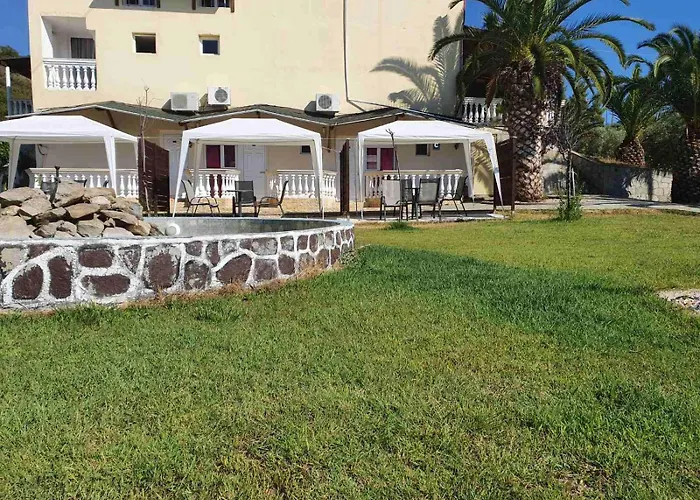 Koviou Holiday Village
