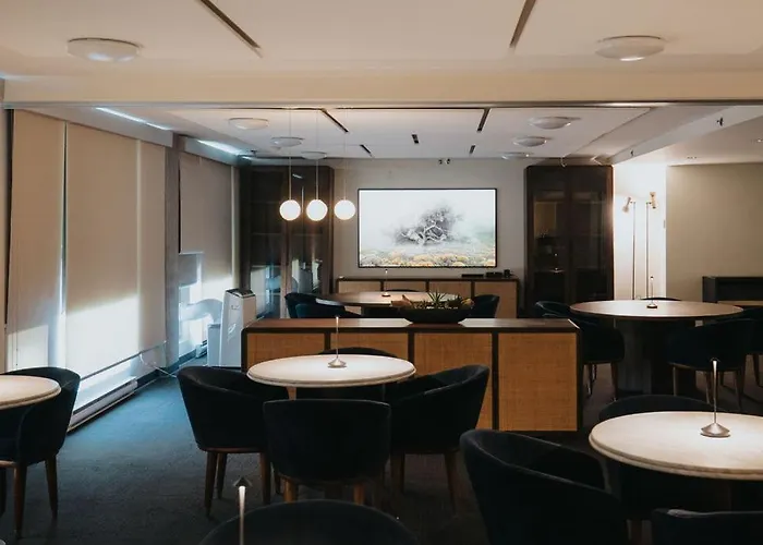 Hotel Burnaby