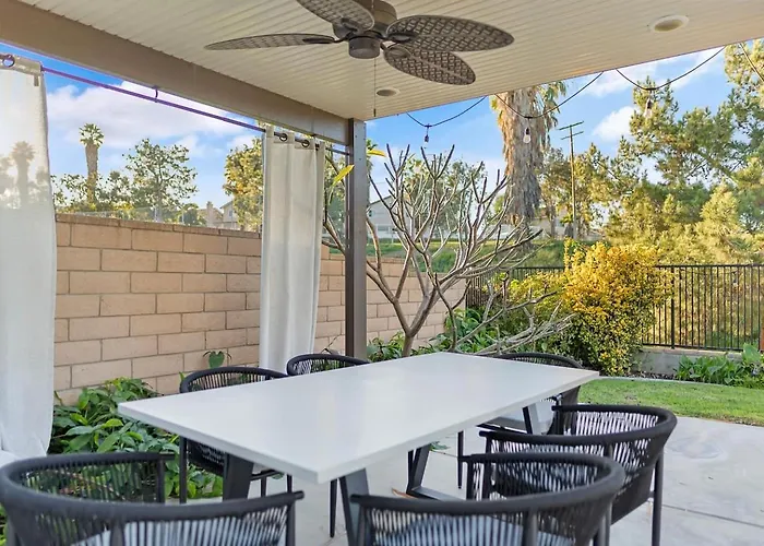 Corona Golf Course Pool Home 4B3B - Pet Friendly