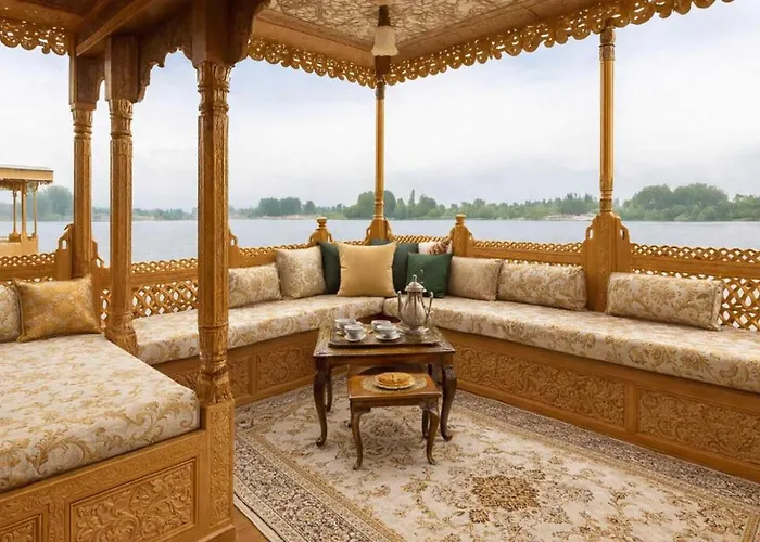 Floating Luxury Group Of Houseboats