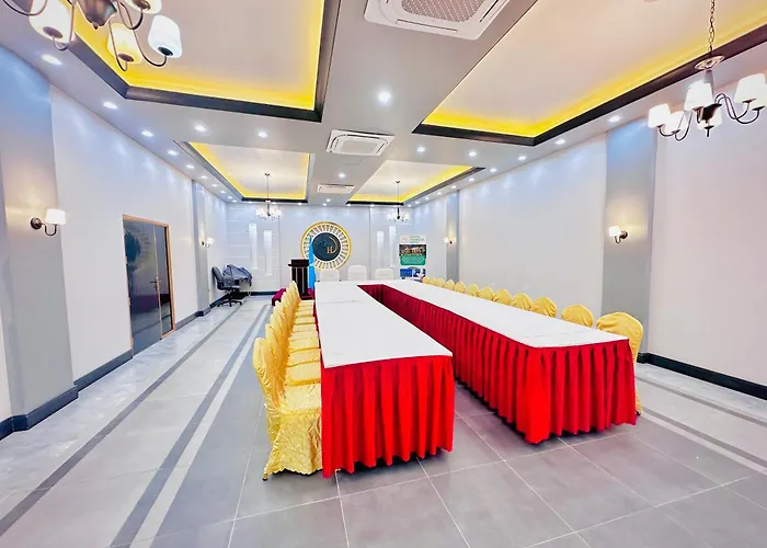 Green Paradise Hotel