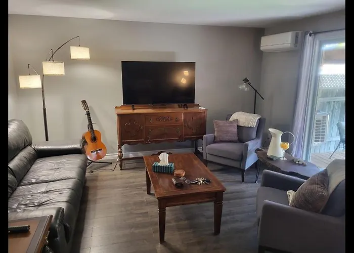 Charming House Rental In Bruce County With Modern Comforts