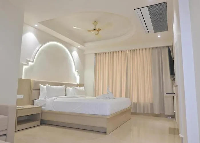 Hotel Simran Sarovar