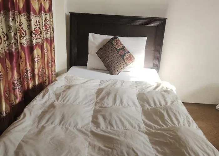 Yasin Holiday Hotel