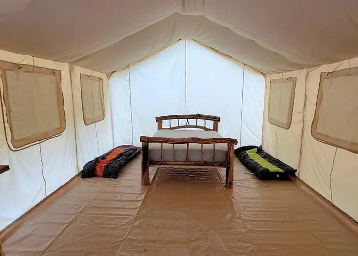 Secluded Off-Grid Glamping Tent On 180 Acres Near Ponds & Forest Trails, Lenoir, Nc