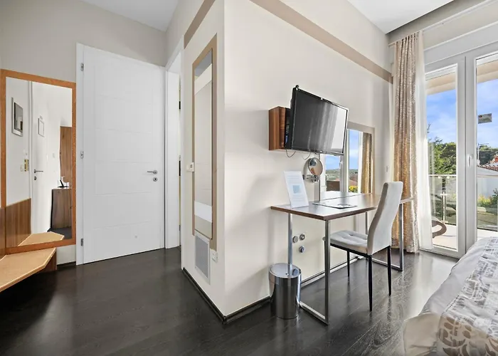 Modern Rooms Villa Oasiss