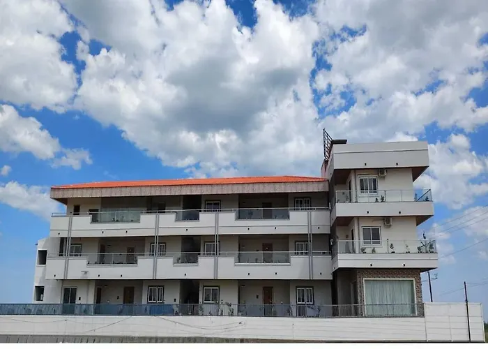 S R Resorts