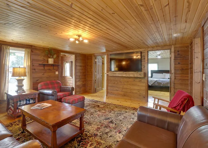 Black Hills Basecamp: Sturgis Home W/ Yard!